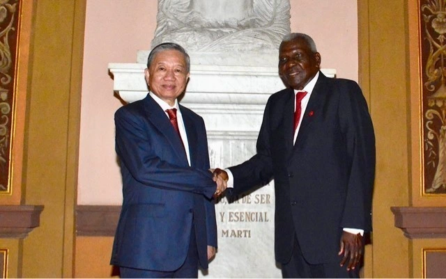 Tổng Bí thư và Chủ tịch nước Tô Lâm gặp gỡ Chủ tịch Quốc hội Cuba.