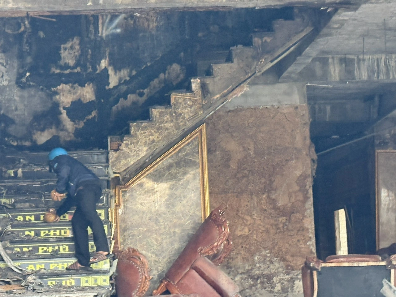 Vụ việc tìm thấy thi thể trong quán karaoke An Phú bị bỏ hoang: Nạn nhân là người nước ngoài