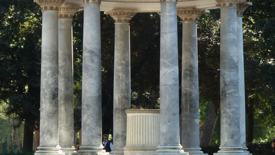 Có Nên Thi Công Sơn Giả Đá Ngoài Trời Hay Không?