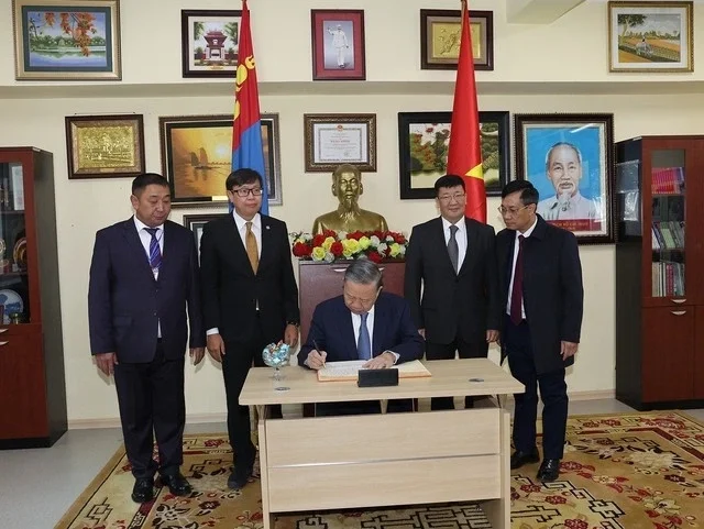 Tổng Bí thư, Chủ tịch nước Tô Lâm Thăm Trường Mang Tên Bác Hồ Tại Mông Cổ